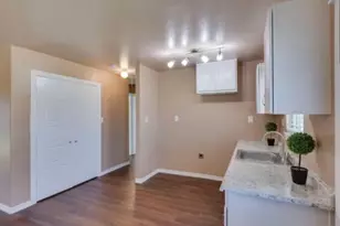 4330 Pensacola Ct, Dallas, TX 75211 - Photo 8