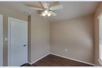 4330 Pensacola Court, Dallas, TX 75211 - Photo 12