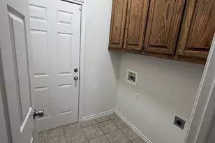 420 Woodlawn St, Krum, TX 76249 - Photo 14