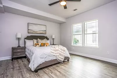 527 S Clinton Avenue, Dallas, TX 75208 - Photo 18