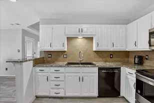 2010 Libby Ln, Grand Prairie, TX 75050 - Photo 12