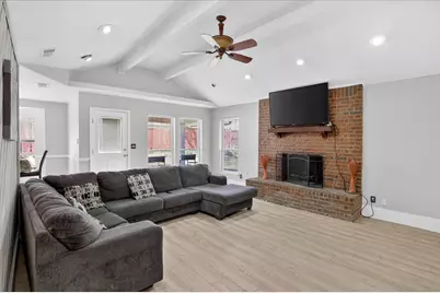 2010 Libby Lane, Grand Prairie, TX 75050 - Photo 8