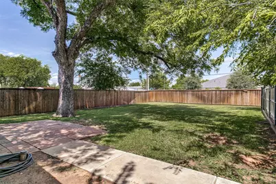 525 Estill Street, Grapevine, TX 76051 - Photo 24