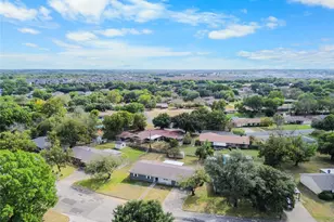 810 W Denison Dr, Robinson, TX 76706 - Photo 26