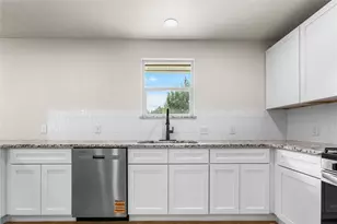 810 W Denison Dr, Robinson, TX 76706 - Photo 8