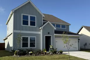 729 Amelia Ct, Pilot Point, TX 76258 - Photo 2