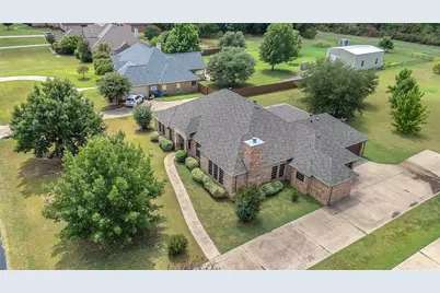 1921 Willow Bend Drive, Oak Leaf, TX 75154 - Photo 4