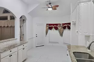 5325 Center Hill Dr, Fort Worth, TX 76179 - Photo 10