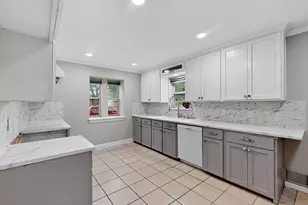 1301 Warwick St, Garland, TX 75040 - Photo 6