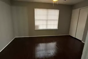 724 W Collins St, Denton, TX 76201 - Photo 4