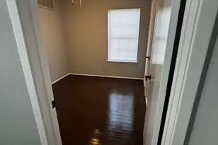 724 W Collins St, Denton, TX 76201 - Photo 2