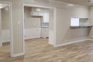 425 Oxford Dr, Sherman, TX 75092 - Photo 2