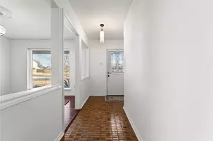 201 Kingsbridge Dr, Garland, TX 75040 - Photo 4