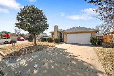 720 Sandy Trail, Fort Worth, TX 76120 - Photo 4