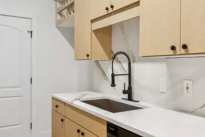 3225 Turtle Creek Boulevard #142, Dallas, TX 75219 - Photo 6