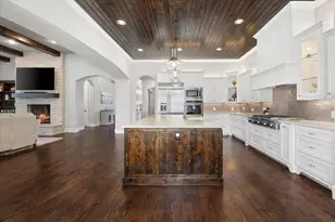 12817 Bella Villa Dr, Benbrook, TX 76126 - Photo 4