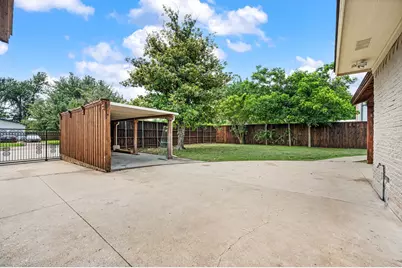 8405 Greenstone Drive, Dallas, TX 75243 - Photo 18