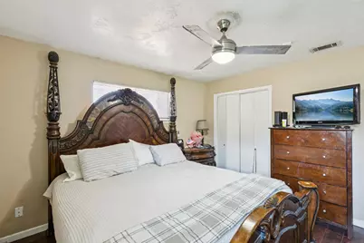 1901 Kris Street, Irving, TX 75060 - Photo 12