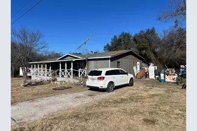5715 Belaire Circle, Granbury, TX 76048 - Photo 2