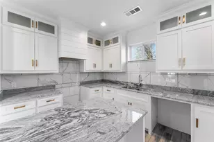 2211 E Ann Arbor Ave, Dallas, TX 75216 - Photo 16