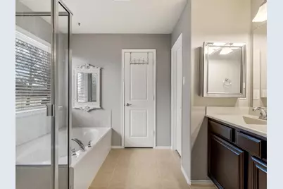 115 Holly Street, Waxahachie, TX 75165 - Photo 12