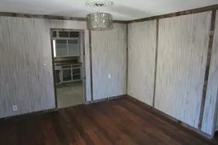 515 W McLain St, Seymour, TX 76380 - Photo 12