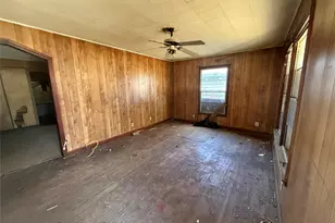 227 24th St NW, Paris, TX 75460 - Photo 6