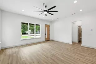 314 W Cobb St, Bridgeport, TX 76426 - Photo 8