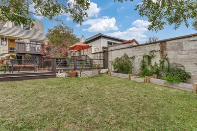 700 N Oak Cliff Boulevard, Dallas, TX 75208 - Photo 10