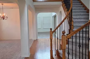 662 Oak Creek Dr, Cedar Hill, TX 75104 - Photo 2