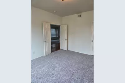 662 Oak Creek Drive, Cedar Hill, TX 75104 - Photo 4
