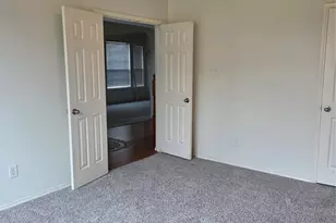662 Oak Creek Dr, Cedar Hill, TX 75104 - Photo 4