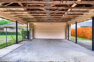 829 Poinsettia Dr, Lancaster, TX 75146 - Photo 28