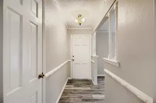 829 Poinsettia Dr, Lancaster, TX 75146 - Photo 4