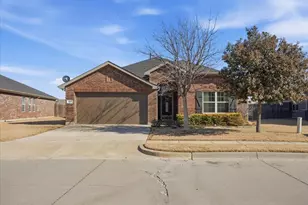 357 Coral Vine Ln, Burleson, TX 76028 - Photo 1