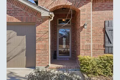 357 Coral Vine Lane, Burleson, TX 76028 - Photo 2
