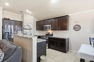 357 Coral Vine Ln, Burleson, TX 76028 - Photo 6