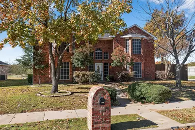 3819 Silver Maple Drive, Carrollton, TX 75007 - Photo 2