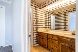 362 S Stewart Dr, Lancaster, TX 75146 - Photo 8