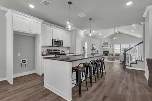 413 Travis Dr, McGregor, TX 76657 - Photo 6