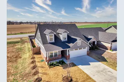 413 Travis Drive, McGregor, TX 76657 - Photo 38