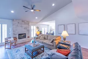 3002 Townbluff Dr, Plano, TX 75075 - Photo 2