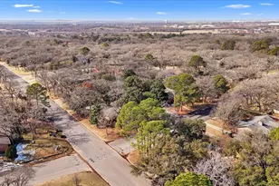 2218 Southridge Dr, Denton, TX 76205 - Photo 36