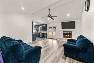 2204 Mountainview Dr, Hurst, TX 76054 - Photo 4