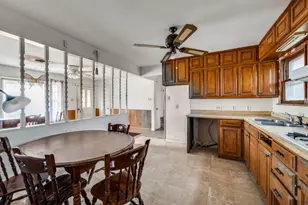 932 Moss St, Gainesville, TX 76240 - Photo 10