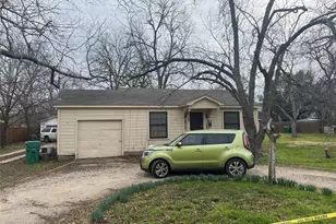 110 Peach St, Denton, TX 76209 - Photo 1