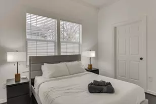 909 Elsbeth St, Dallas, TX 75208 - Photo 22