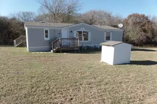 178 Valley Lake Ln, Springtown, TX 76082 - Photo 2