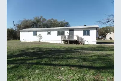 125 Oak Drive, Springtown, TX 76082 - Photo 1