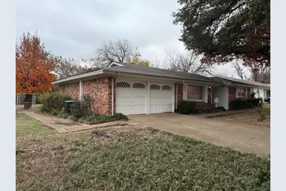 216 Bellvue Drive, Fort Worth, TX 76134 - Photo 2